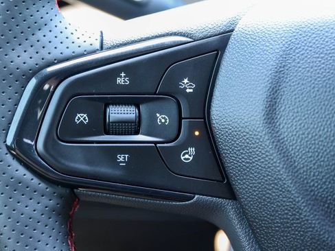 Used 2026 Chevrolet Trax RS FWD image 21