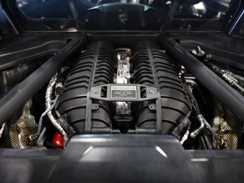 Used 2024 Chevrolet Corvette Z06 w/ Z07 Performance Package RWD image 39