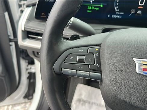 Used 2024 Cadillac XT4 Premium Luxury image 18