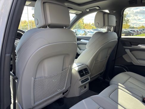 Used 2024 Audi Q5 2.0T Premium w/ Summer of Audi Package image 33