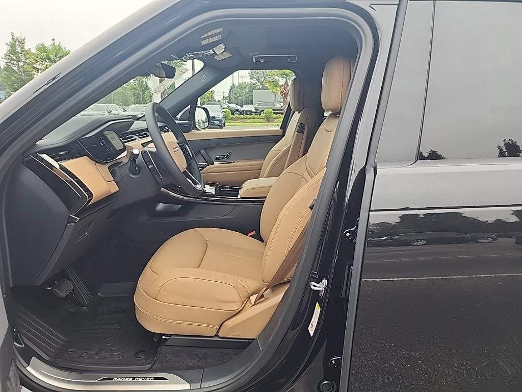 New 2026 Land Rover Range Rover Sport SE AWD/4WD image 8