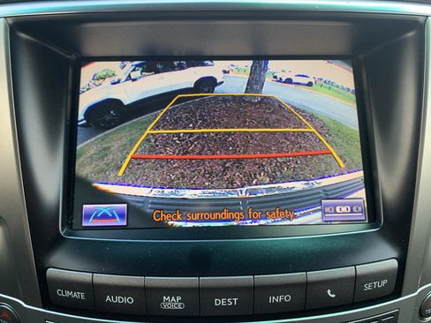 Used 2015 Lexus LX 570 4WD w/ Luxury Package image 25