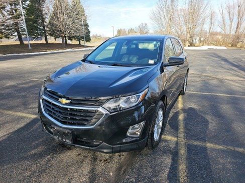 Used 2018 Chevrolet Equinox LT image 2