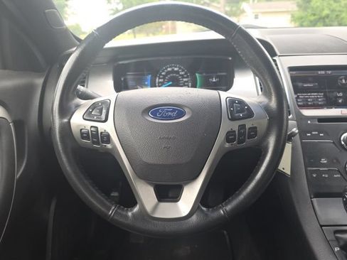 Used 2013 Ford Taurus SEL FWD image 15