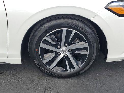 Certified 2024 Honda Civic LX image 6