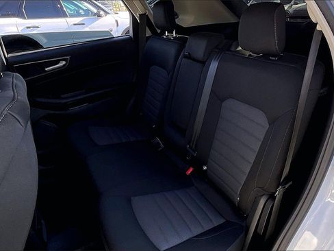 Used 2023 Ford Edge SE w/ Black Appearance Package image 22