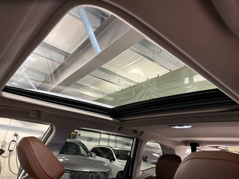 Certified 2022 Subaru Forester Touring AWD/4WD image 21
