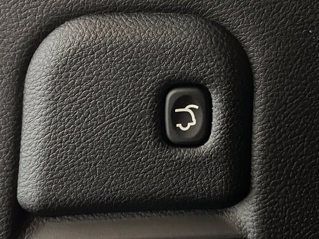 Used 2020 Jeep Grand Cherokee Altitude AWD/4WD image 14