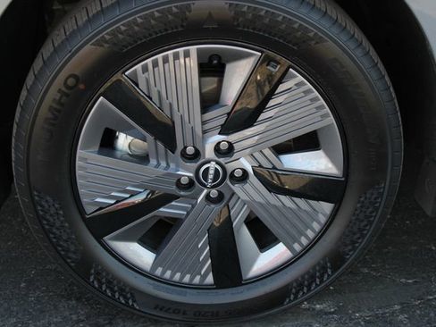 Certified 2025 Nissan Murano SL image 37