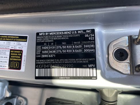 Certified 2024 Mercedes-Benz GLE 350 4MATIC w/ Winter Package image 37