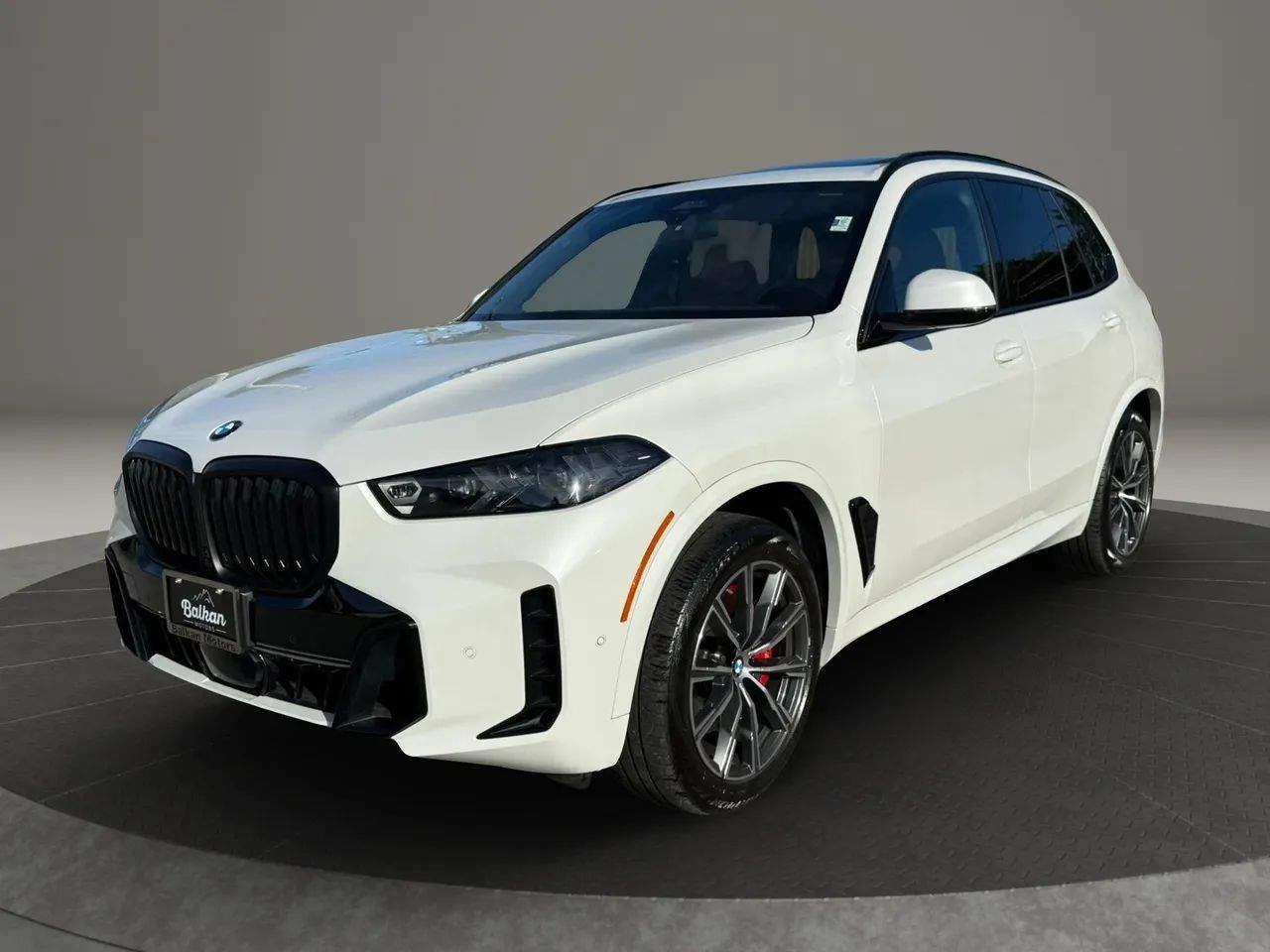 Used 2024 BMW X5 xDrive40i w/ M Sport Package AWD/4WD image 7