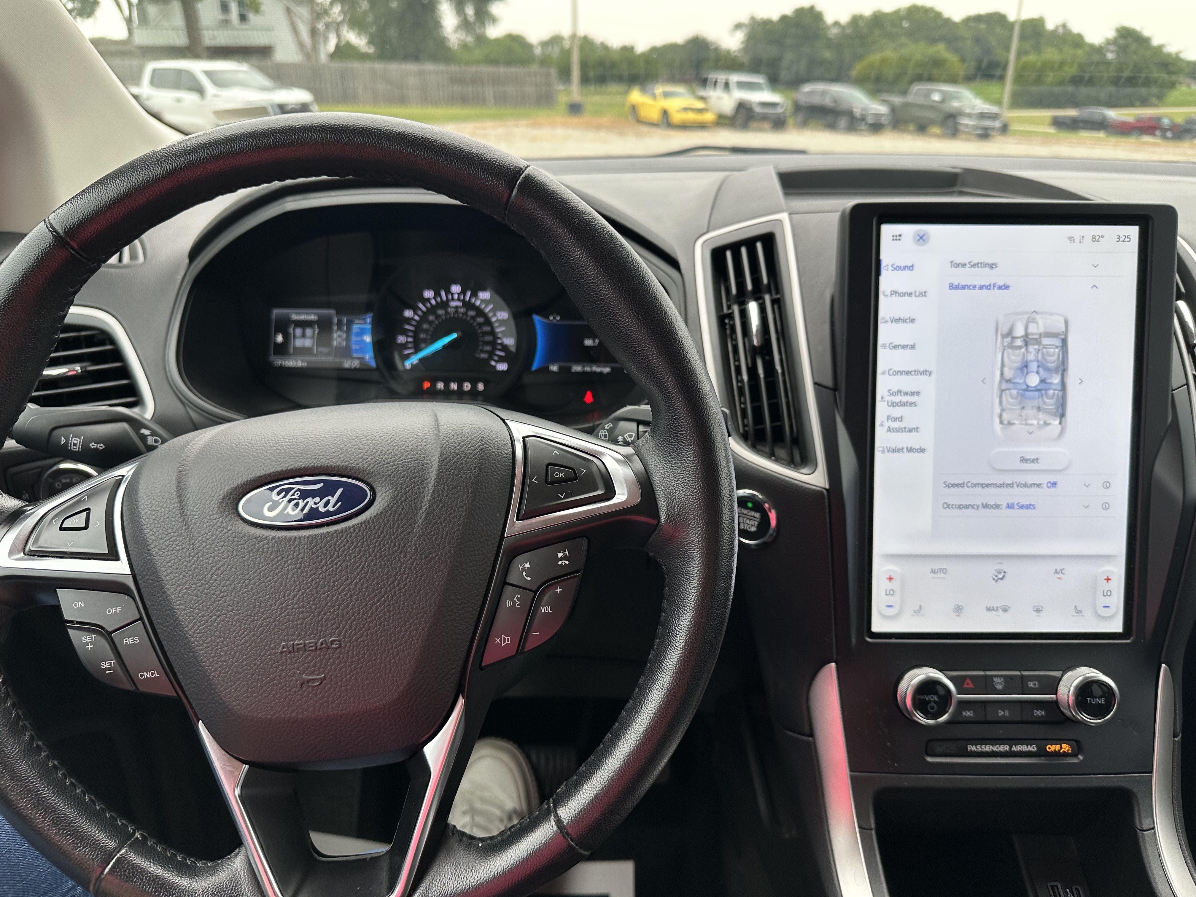 Used 2024 Ford Edge SEL AWD/4WD image 12