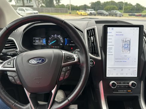Used 2024 Ford Edge SEL AWD/4WD image 12