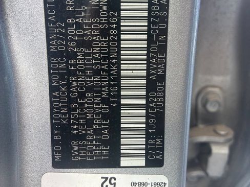 Used 2022 Toyota Camry SE FWD image 11