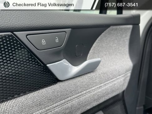 New 2025 Volkswagen Tiguan S image 23