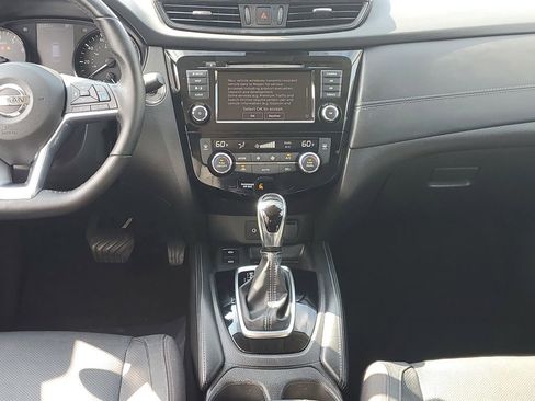 Used 2018 Nissan Rogue SL w/ Premium Package FWD image 19