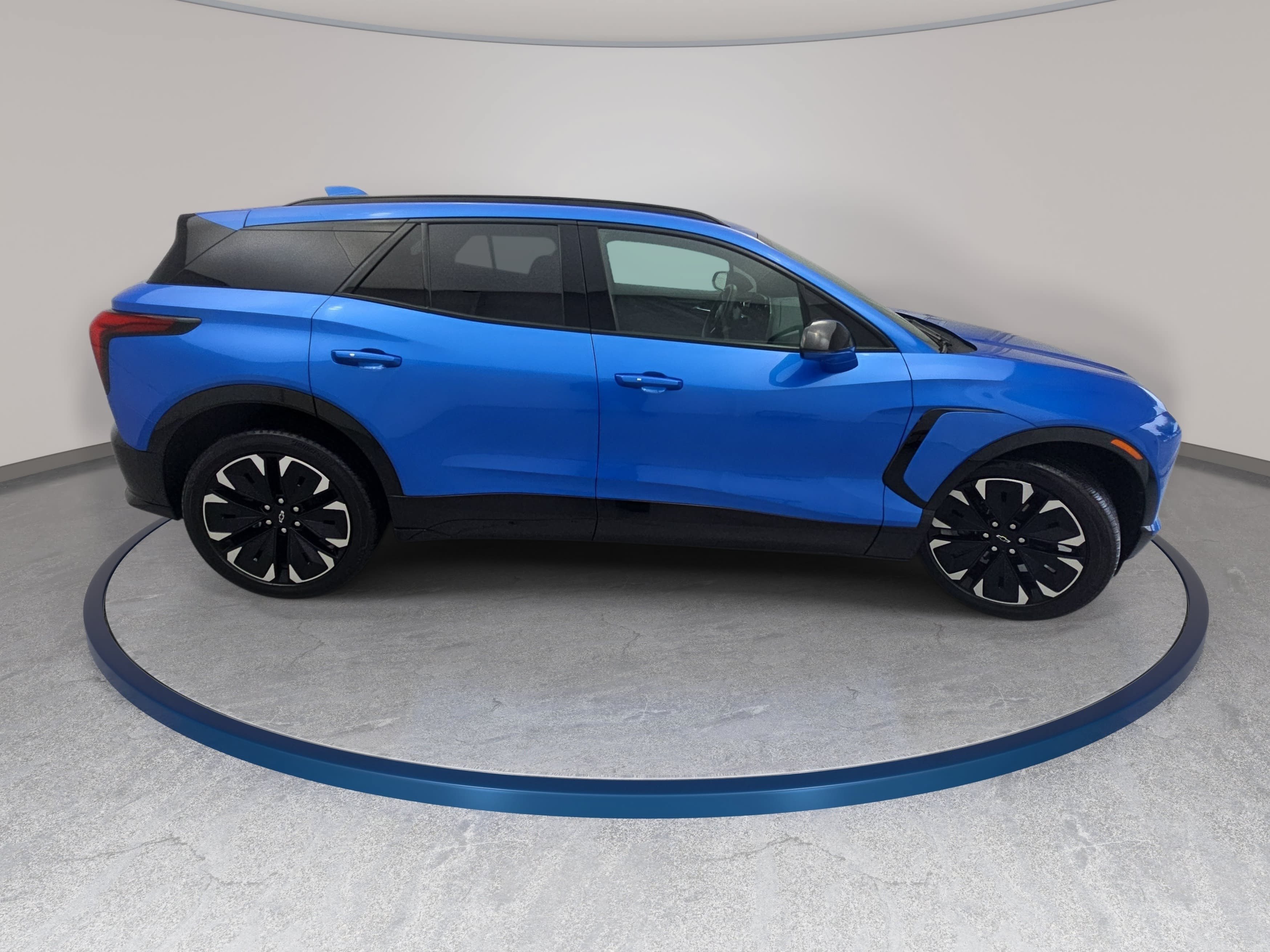 Used 2024 Chevrolet Blazer EV RS RWD image 4
