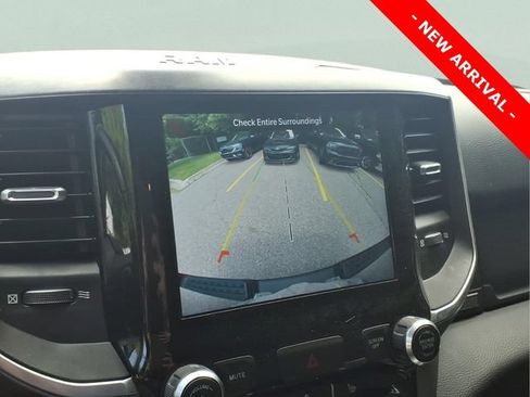 Used 2022 RAM 1500 Big Horn AWD/4WD image 34