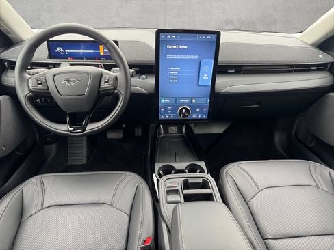 Used 2025 Ford Mustang Mach-E Premium image 17