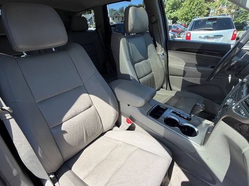Used 2012 Jeep Grand Cherokee Laredo AWD/4WD image 30