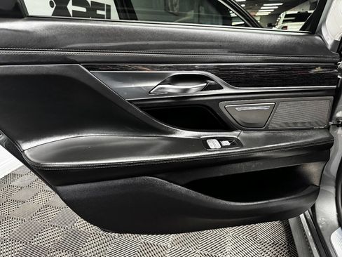 Used 2016 BMW 750i image 44