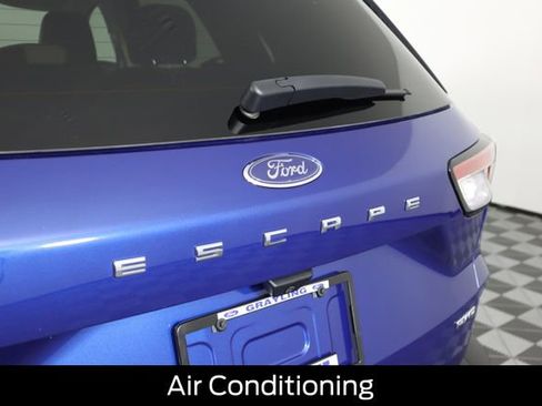 Certified 2022 Ford Escape SE image 27