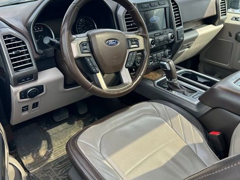 Used 2019 Ford F150 Limited image 5