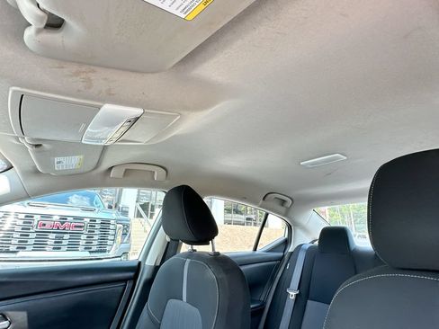 Used 2024 Nissan Sentra SV FWD image 11