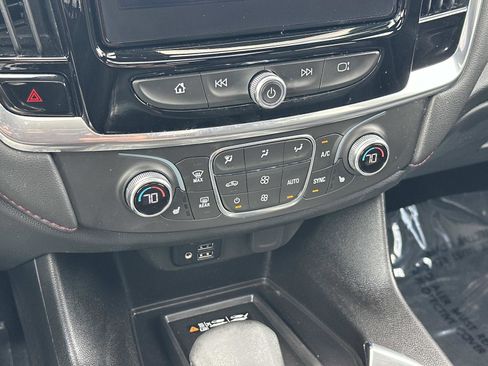 Certified 2023 Chevrolet Traverse RS w/ LPO, Floor Liner Package AWD/4WD image 32