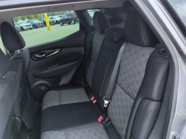 Used 2021 Nissan Rogue Sport SV FWD image 15