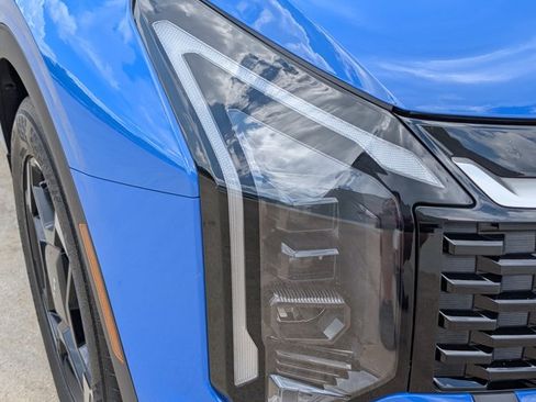 Used 2026 Kia Sportage EX FWD image 11