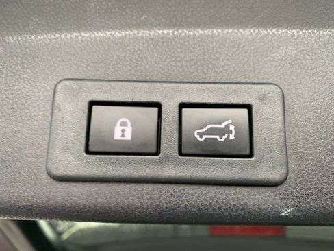 Used 2022 Subaru Ascent Premium w/ Convenience Package AWD/4WD image 6