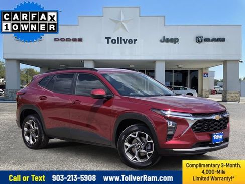 Used 2025 Chevrolet Trax LT w/ Driver Confidence Package FWD image 1