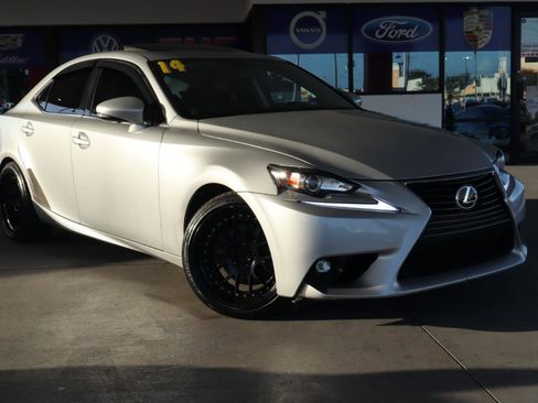 Used 2015 Lexus IS 250 image 2
