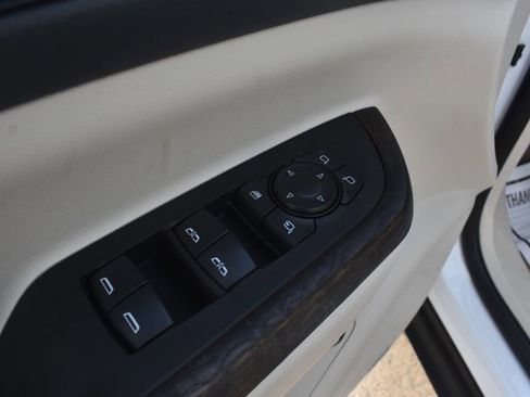 Used 2023 GMC Acadia Denali AWD/4WD image 13