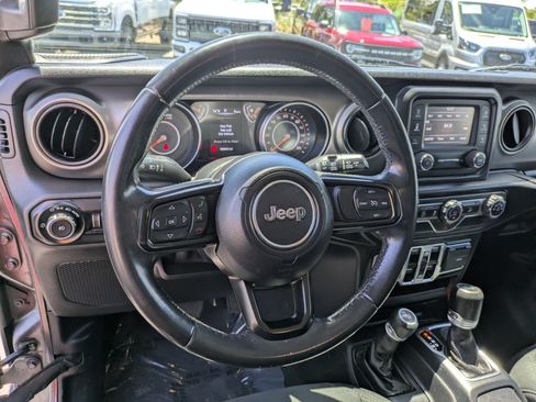 Used 2019 Jeep Wrangler Unlimited Sport S AWD/4WD image 16