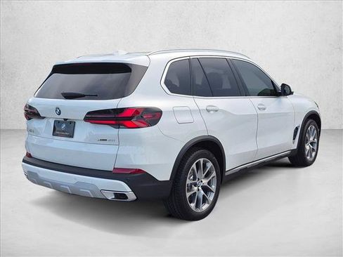 New 2026 BMW X5 xDrive40i w/ Climate Comfort Package AWD/4WD image 2