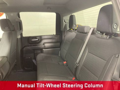 Used 2022 Chevrolet Silverado 2500 Custom w/ Custom Value Package image 18