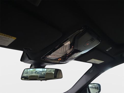 Used 2019 BMW 540i w/ Convenience Package image 25