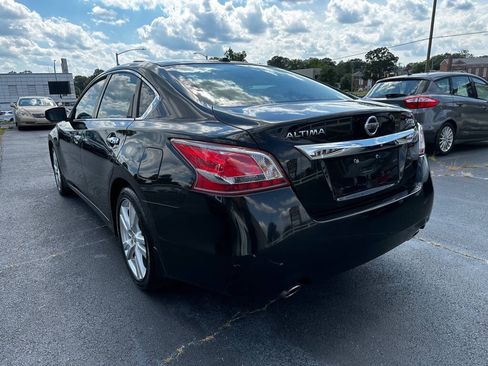Used 2013 Nissan Altima 3.5 SL w/ Technology Pkg FWD image 5