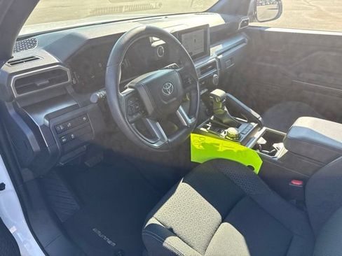 Used 2025 Toyota 4Runner SR5 AWD/4WD image 24