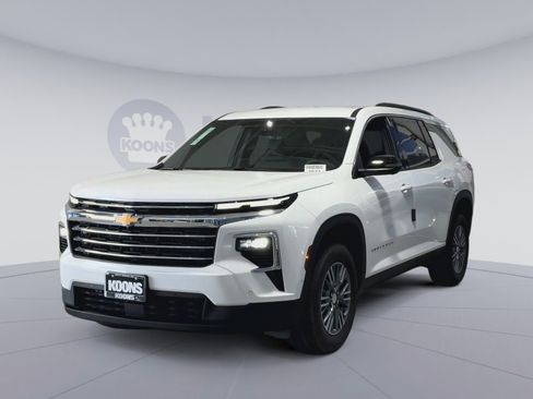 New 2026 Chevrolet Traverse LT w/ Enhanced Driving Package image 5