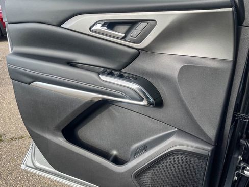 Used 2026 Chevrolet Traverse LT w/ Driver Confidence Package image 20