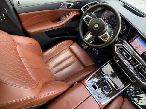 Used 2020 BMW X7 M50i w/ Dynamic Handling Package AWD/4WD image 15