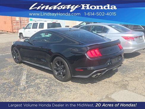 Used 2019 Ford Mustang GT w/ Black Accent Package RWD image 3