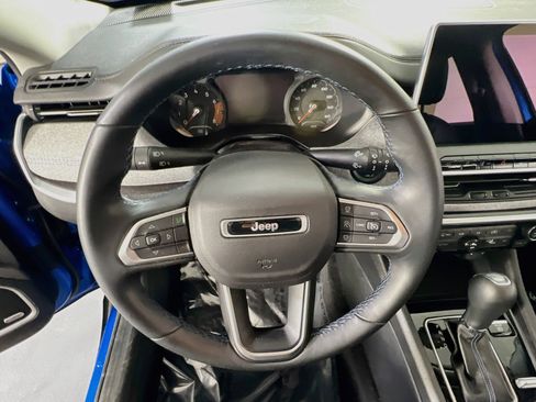 Used 2022 Jeep Compass Latitude w/ Sun and Sound Group image 11