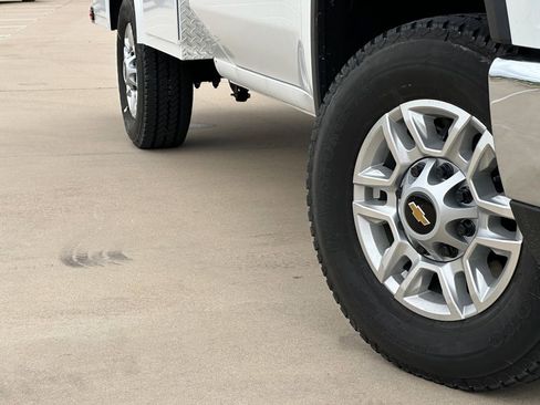 New 2025 Chevrolet Silverado 2500 W/T image 2