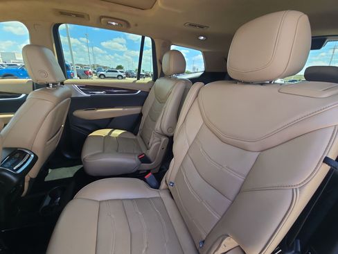 Used 2023 Cadillac XT6 Sport w/ Platinum Package AWD/4WD image 26