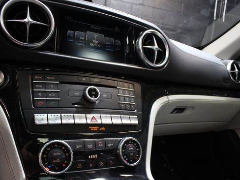 Used 2020 Mercedes-Benz SL 450 image 49