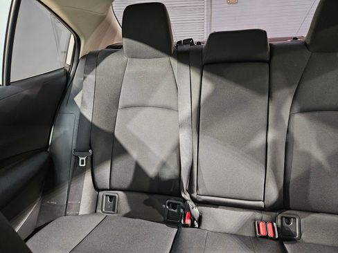 Used 2022 Toyota Corolla LE FWD image 12